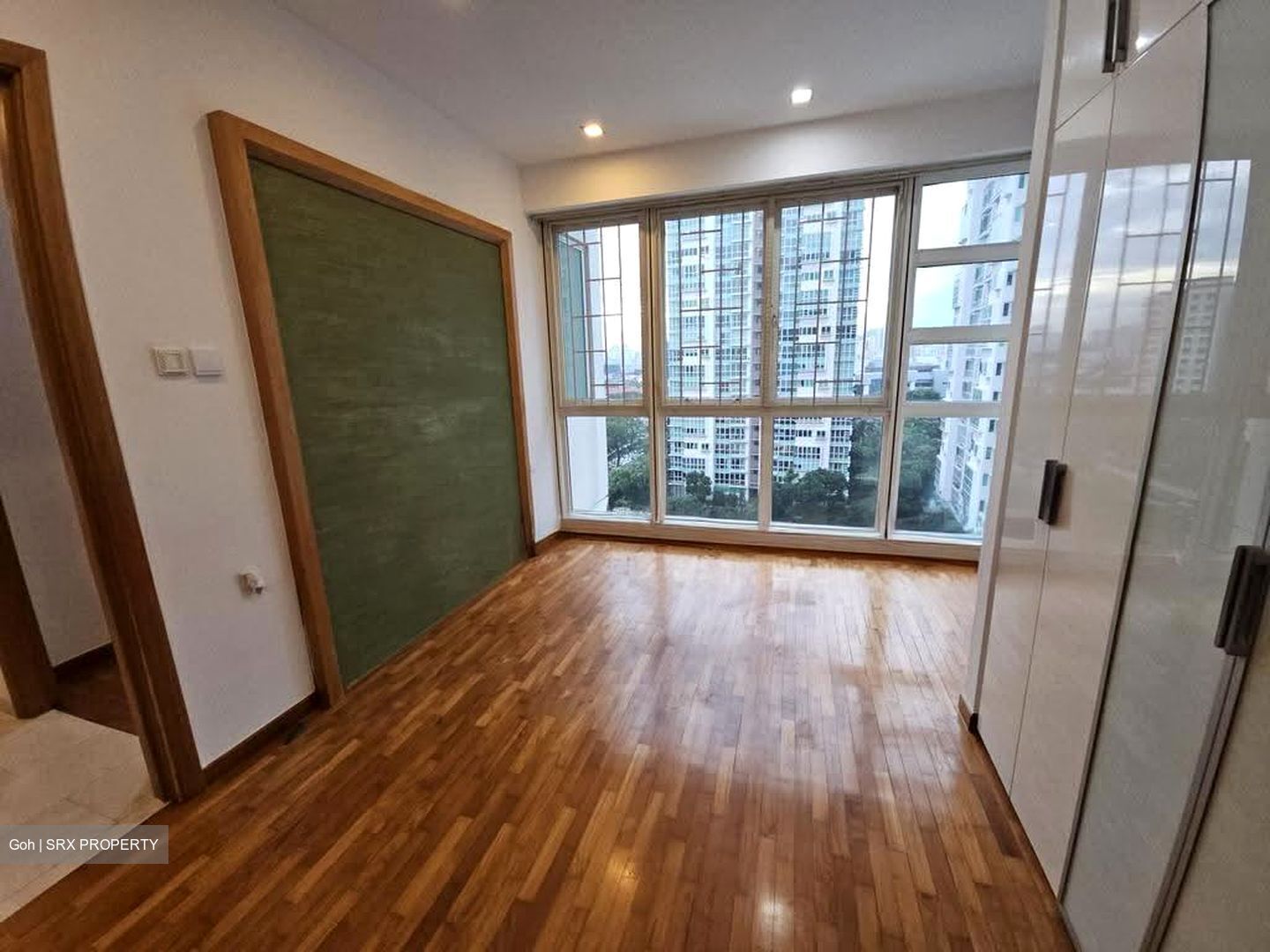 Goldenhill Park Condominium (D20), Condominium #634641361